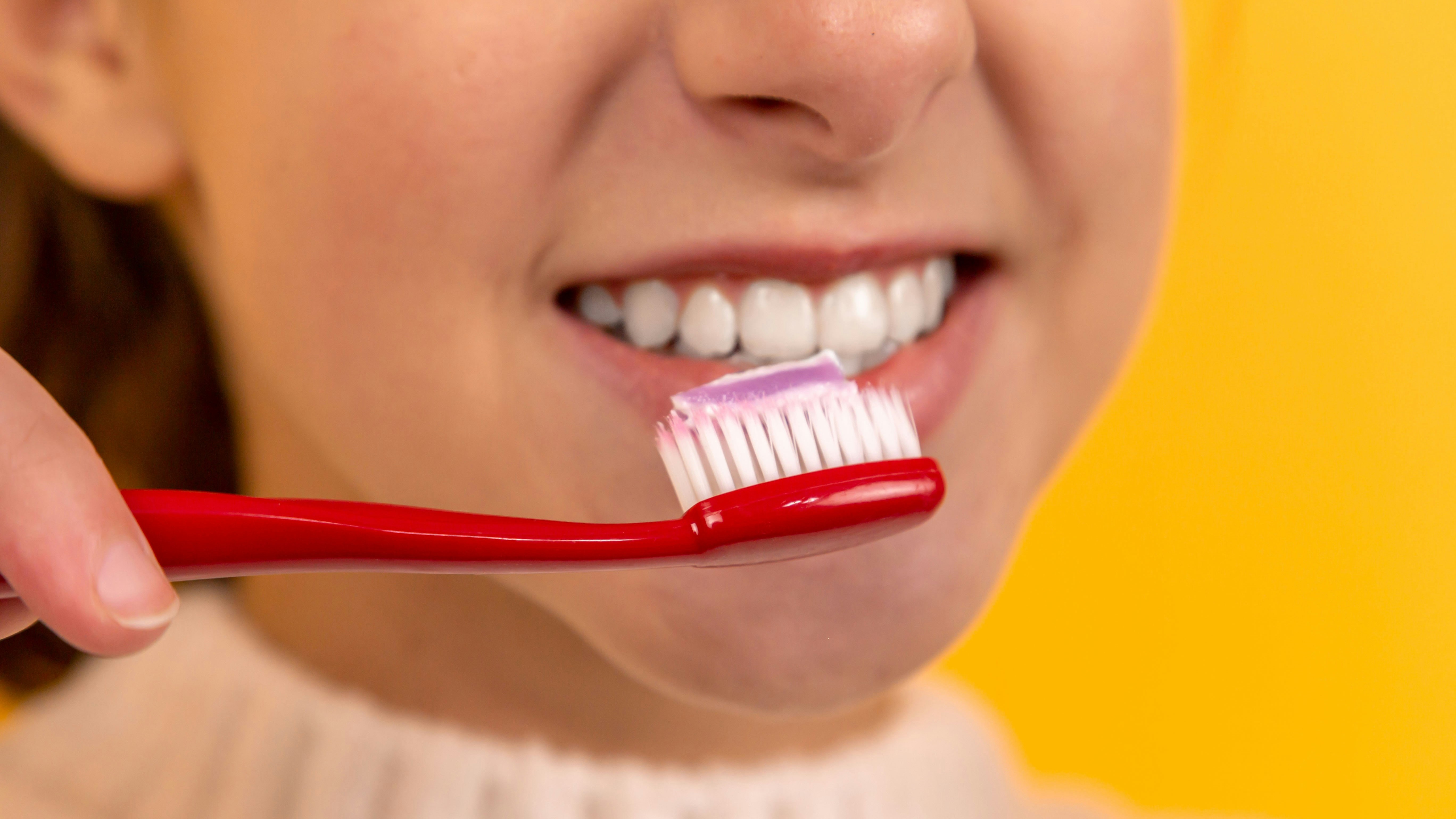 Are Your Teeth At Risk? Here’s What Dentists Say About The Early Signs Of Tooth Loss