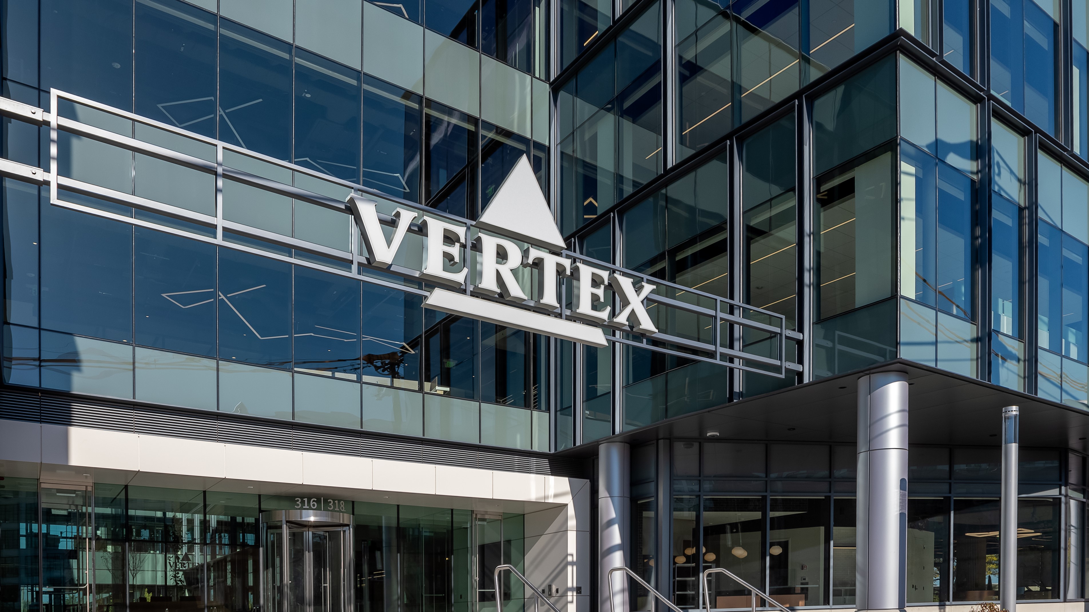 FDA greenlights Vertex’s non-opioid pain killer, Journavx