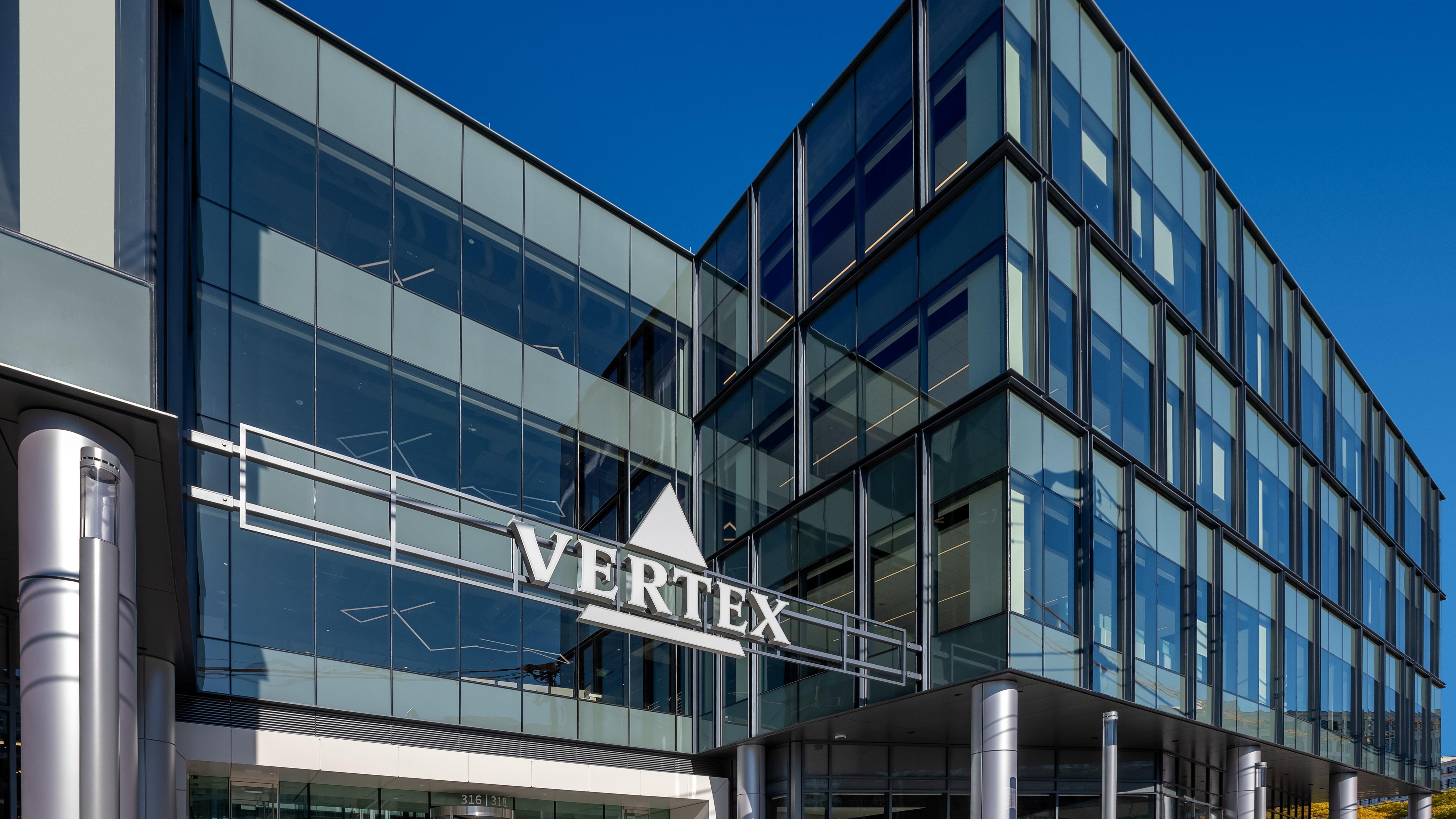 Leiden_Ext_Entrance_Vertex_2021-1 Top 10 highest grossing drugs in 2024: Keytruda dominance continues