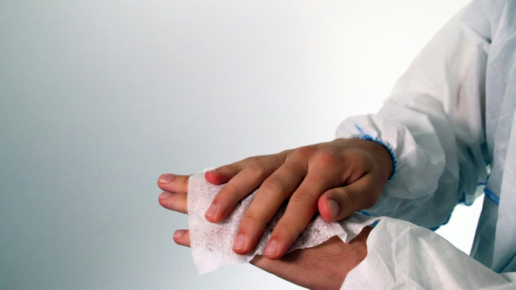 maskmedicare-shop-_K-awZfAeeU-unsplash-1024x576 UK university is setting up a £48 million wound innovation center