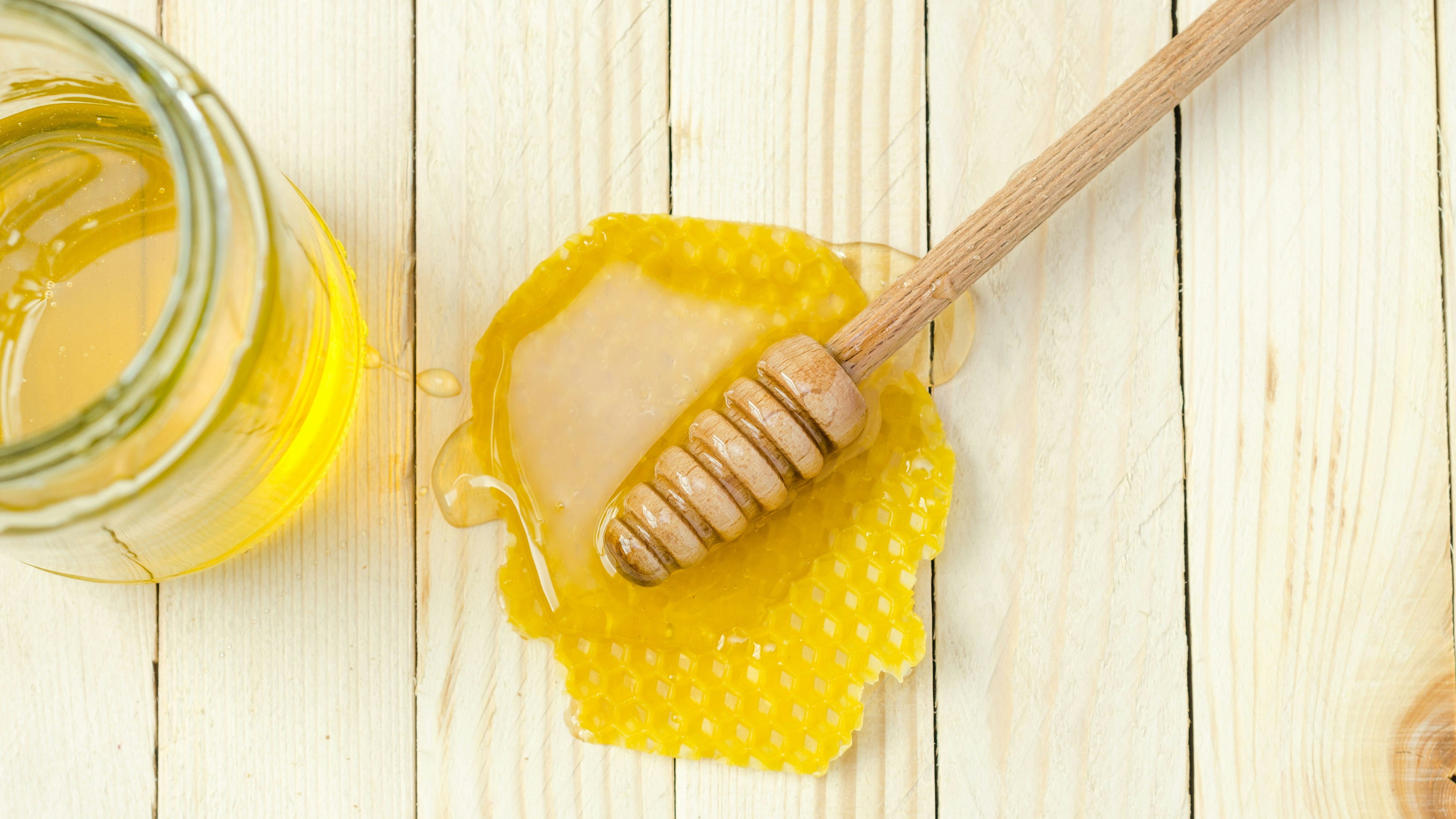 SweetBio’s honey-based bandage saving limbs and closing wounds